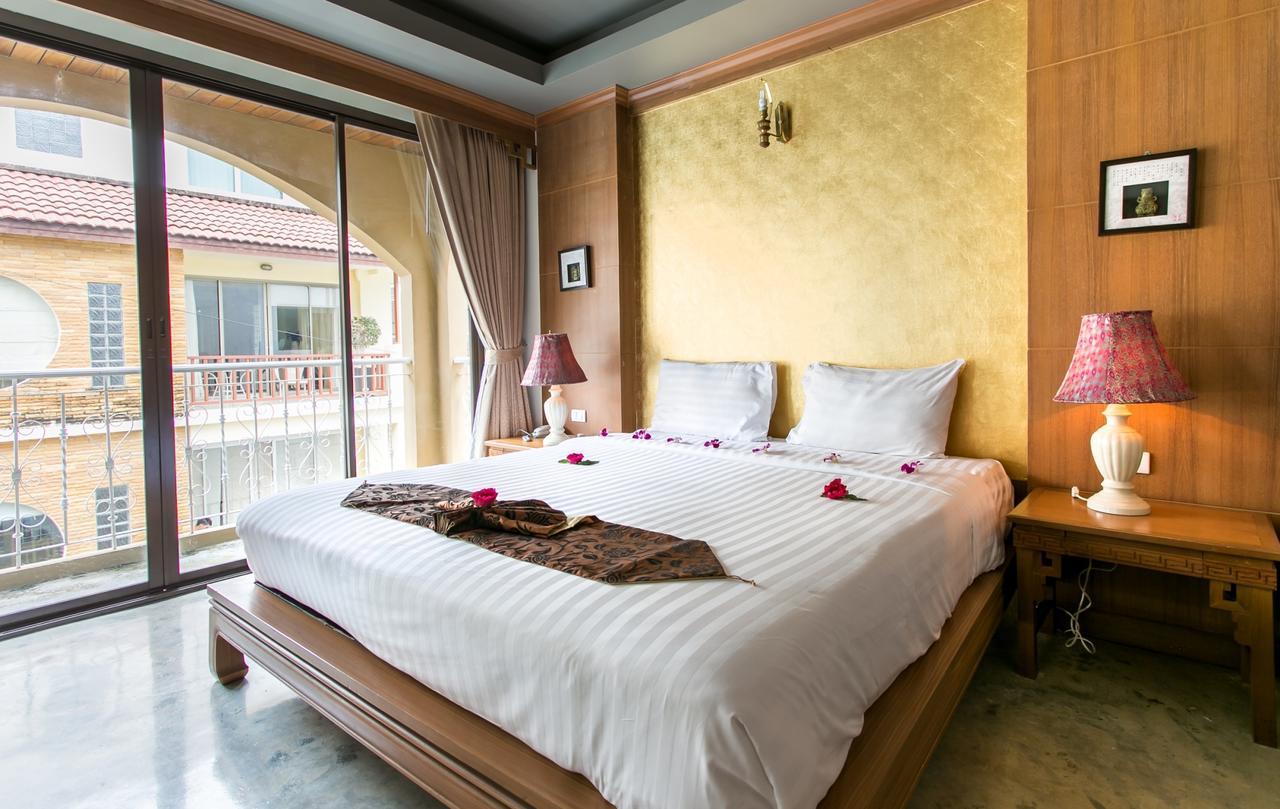 Minatale Phuket Hotel Patong Exterior photo