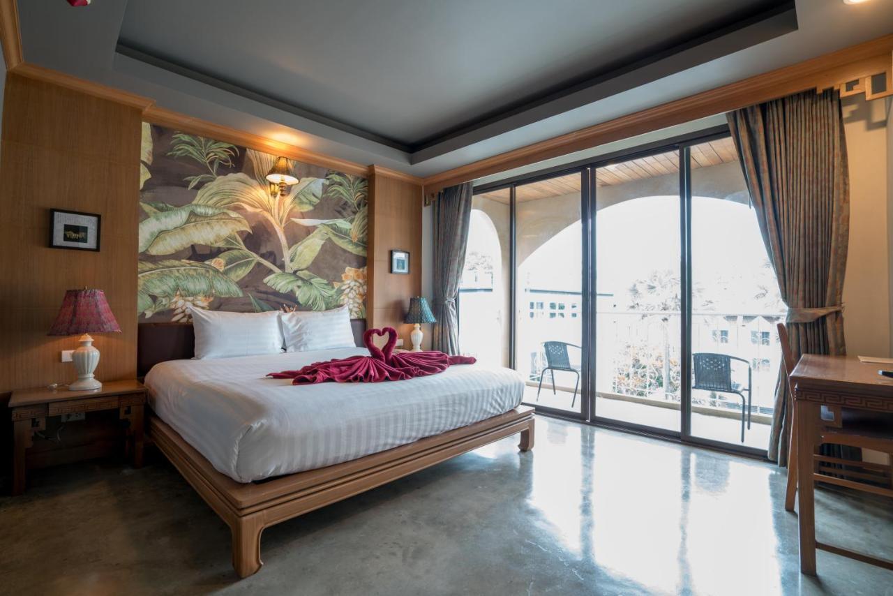 Minatale Phuket Hotel Patong Exterior photo